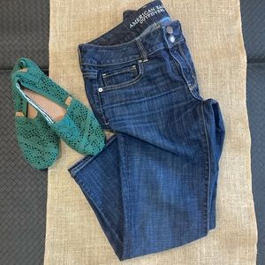 Women’s American eagle crops
